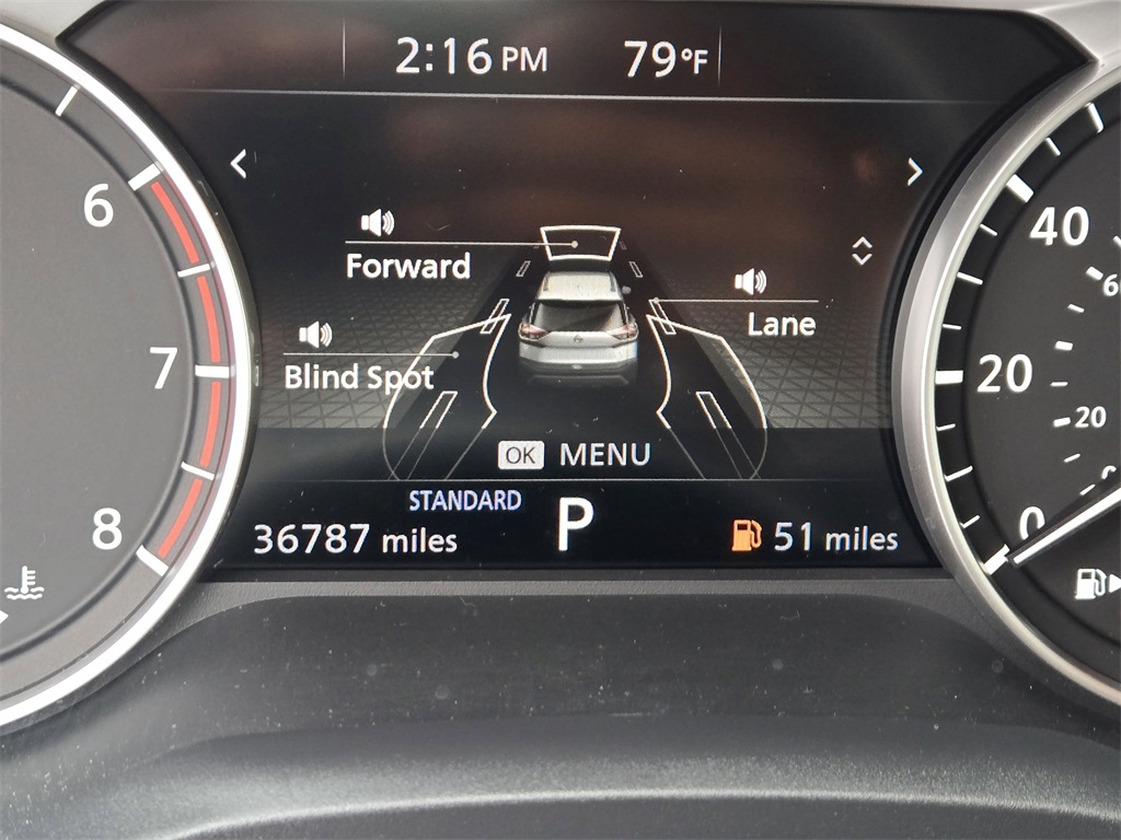 2021 Nissan Rogue SV photo 10