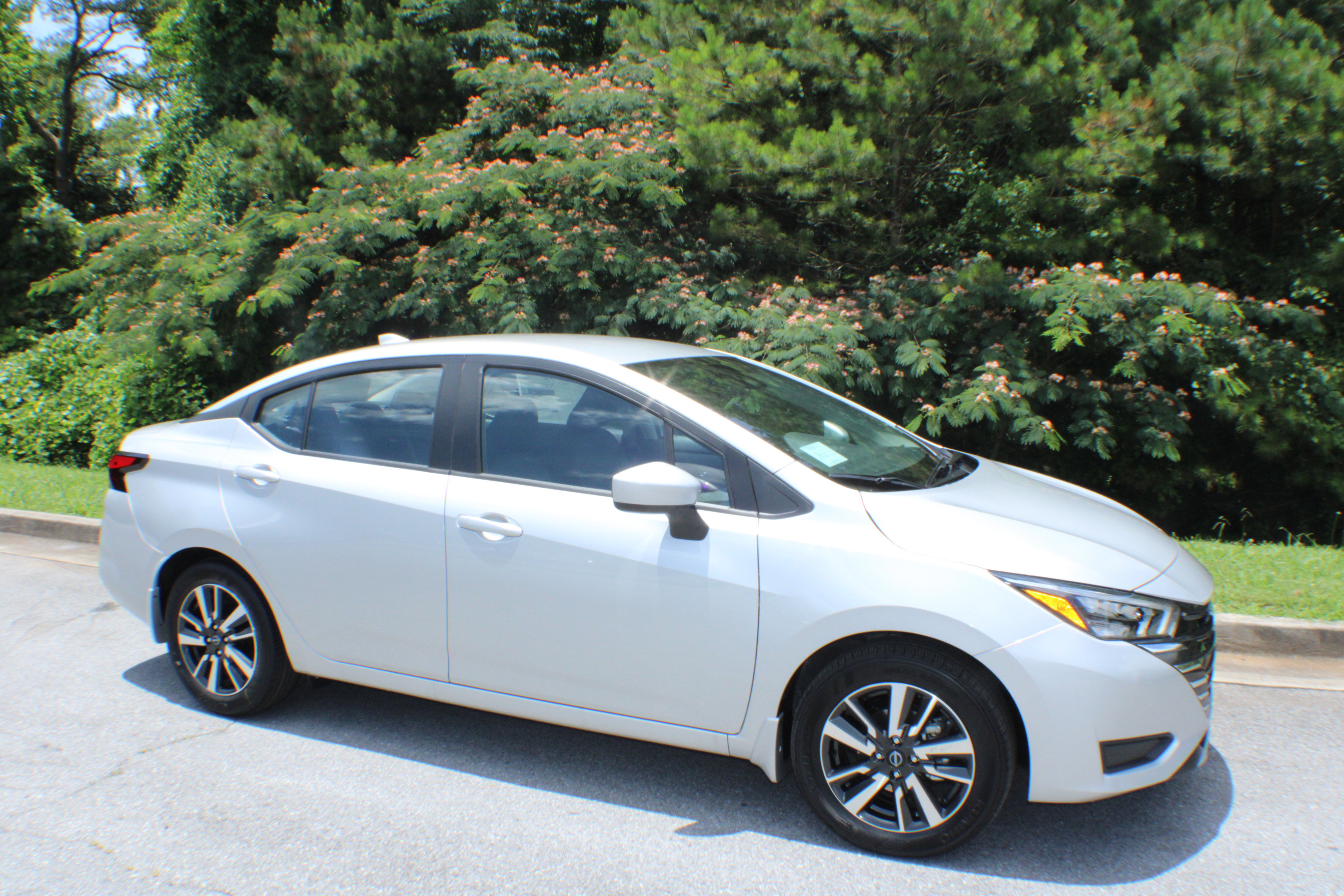 2025 Nissan Versa Sedan SV's photo