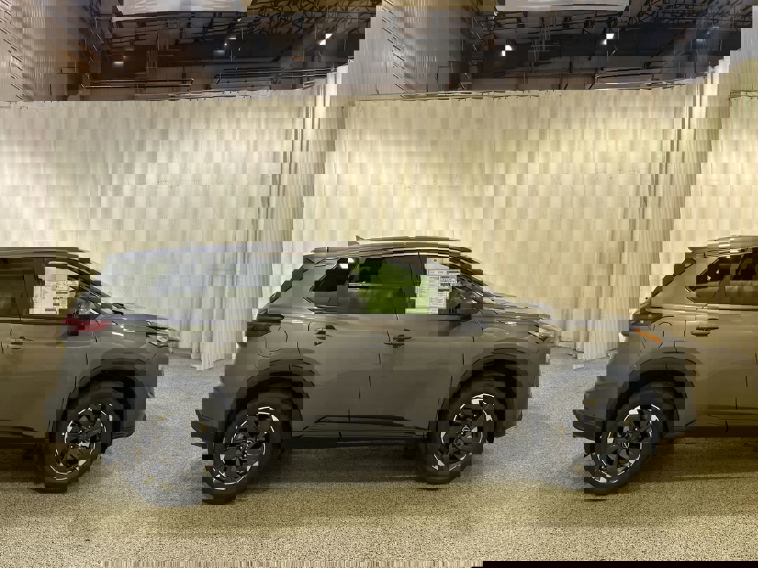 2026 Nissan Rogue SV photo 4