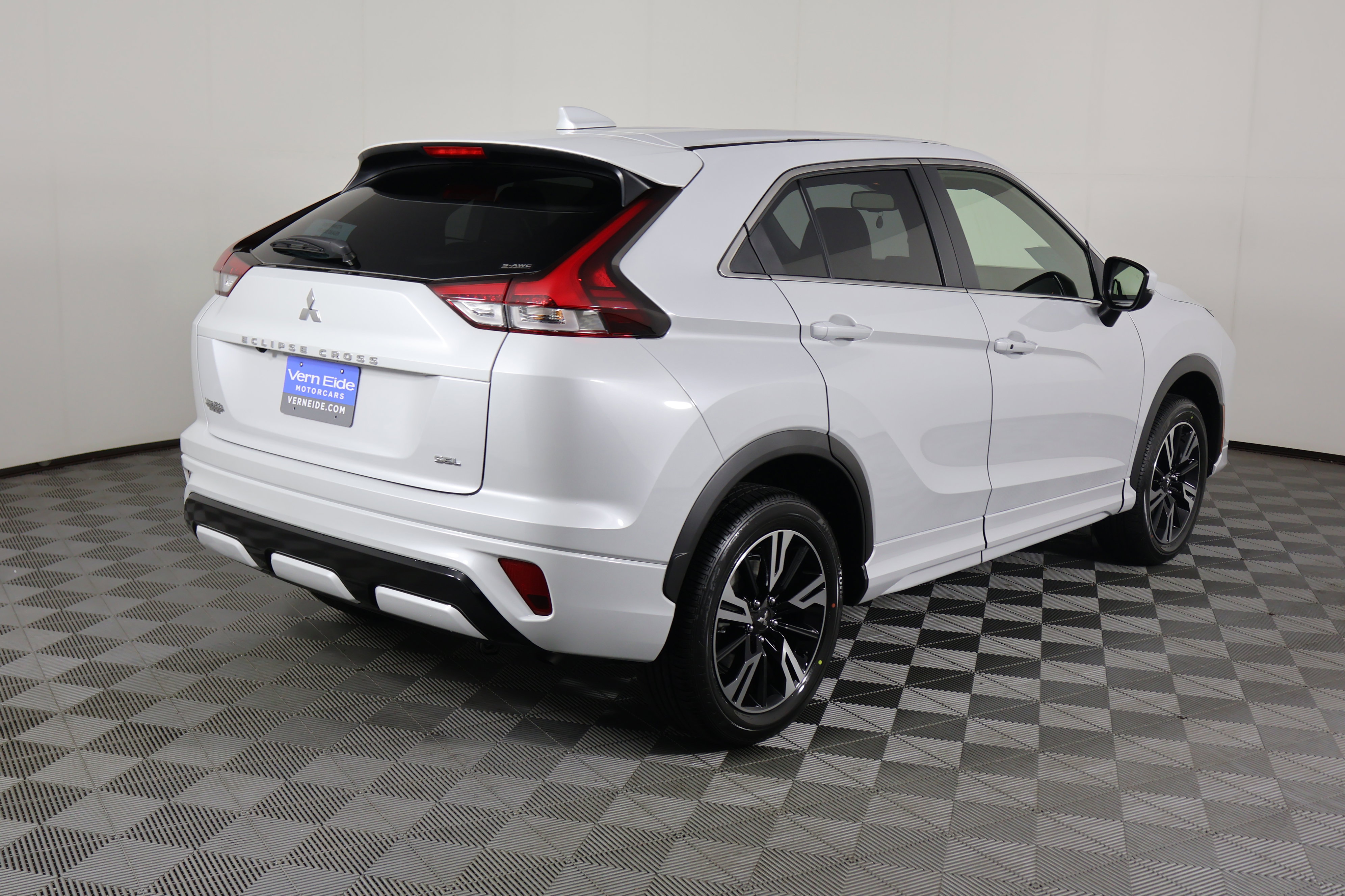2025 Mitsubishi Eclipse Cross SEL photo 6