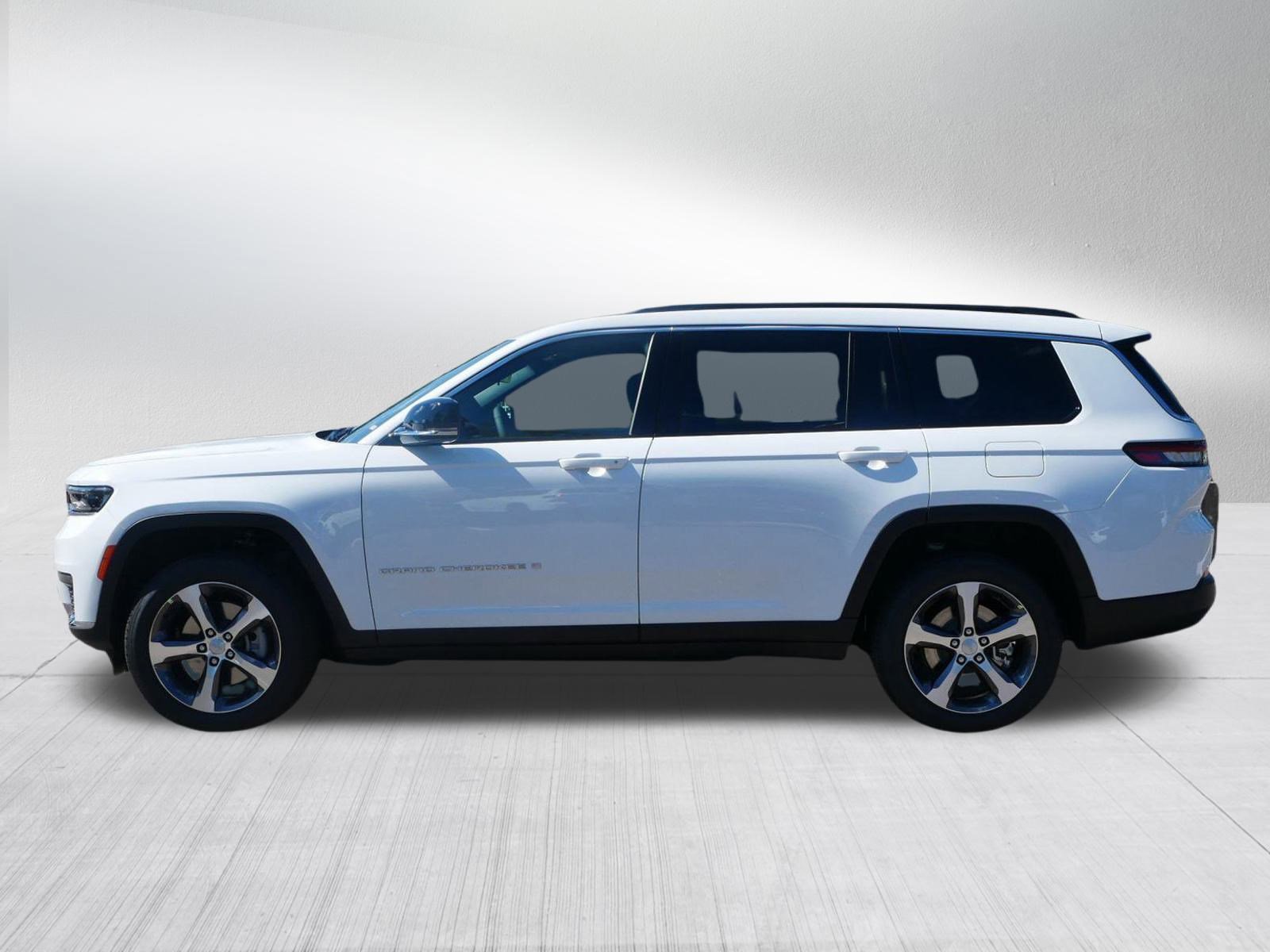 2025 Jeep Grand Cherokee Limited photo 4