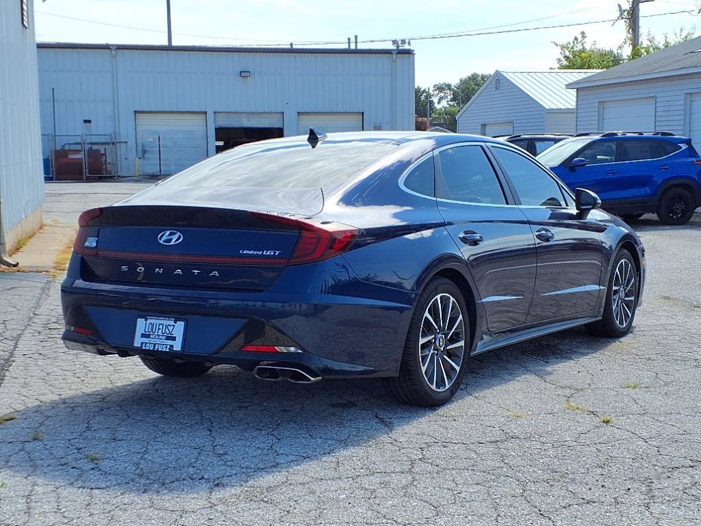 2022 Hyundai Sonata Limited photo 3