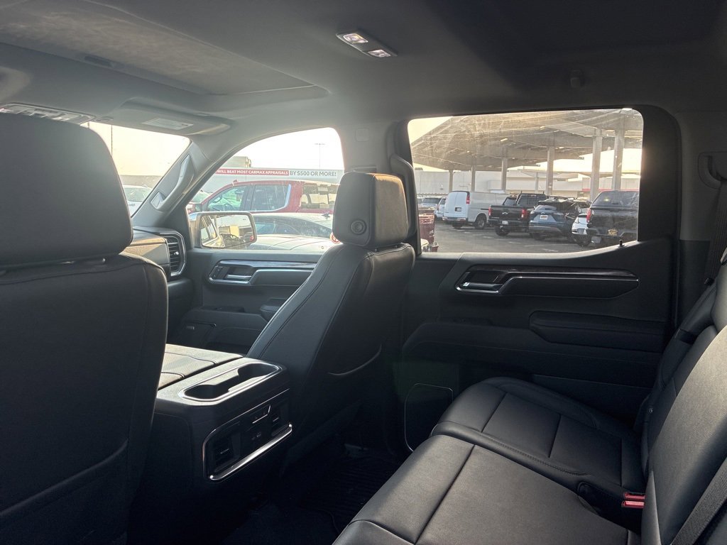 2025 Chevrolet Silverado 1500 LTZ photo 4