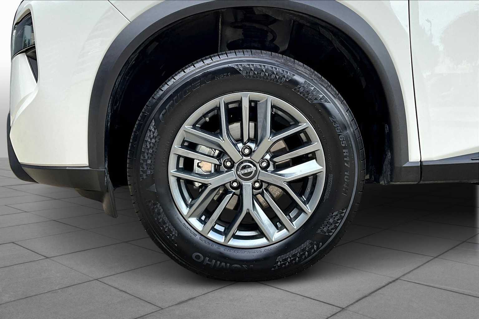 2024 Nissan Rogue S photo 9