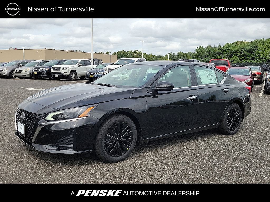 2025 Nissan Altima SV's photo