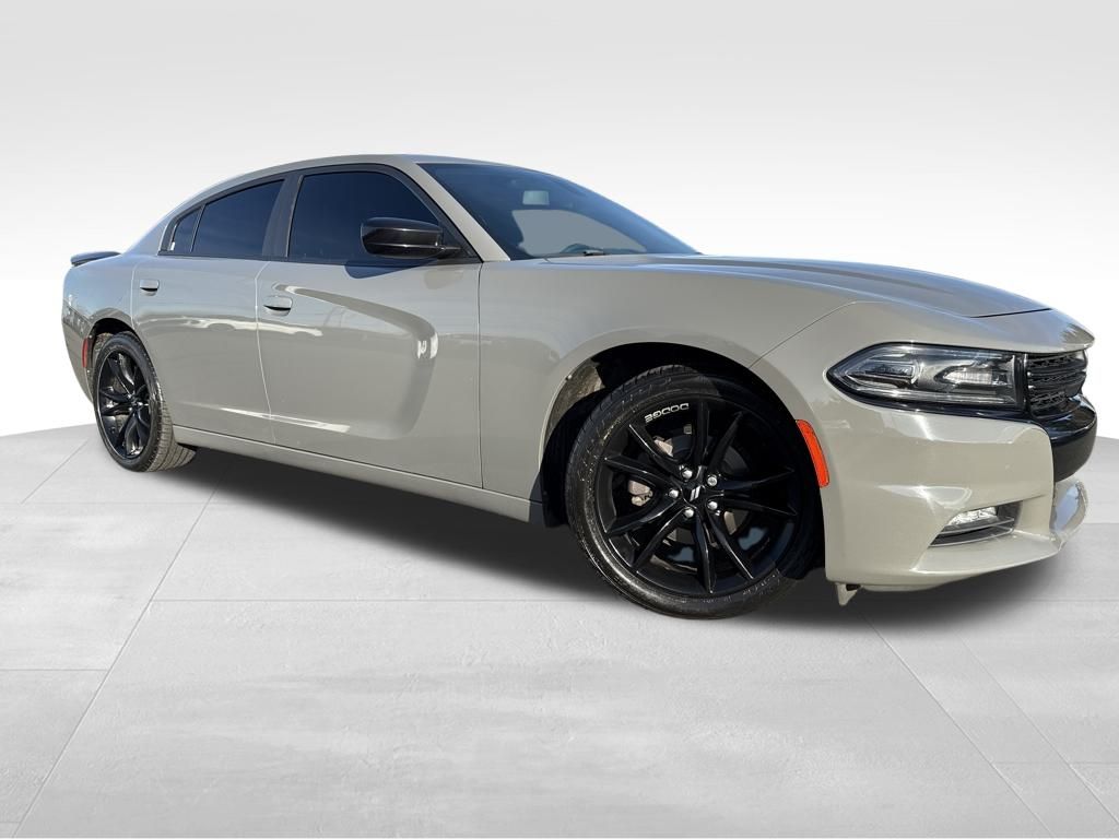 2018 Dodge Charger SXT's photo