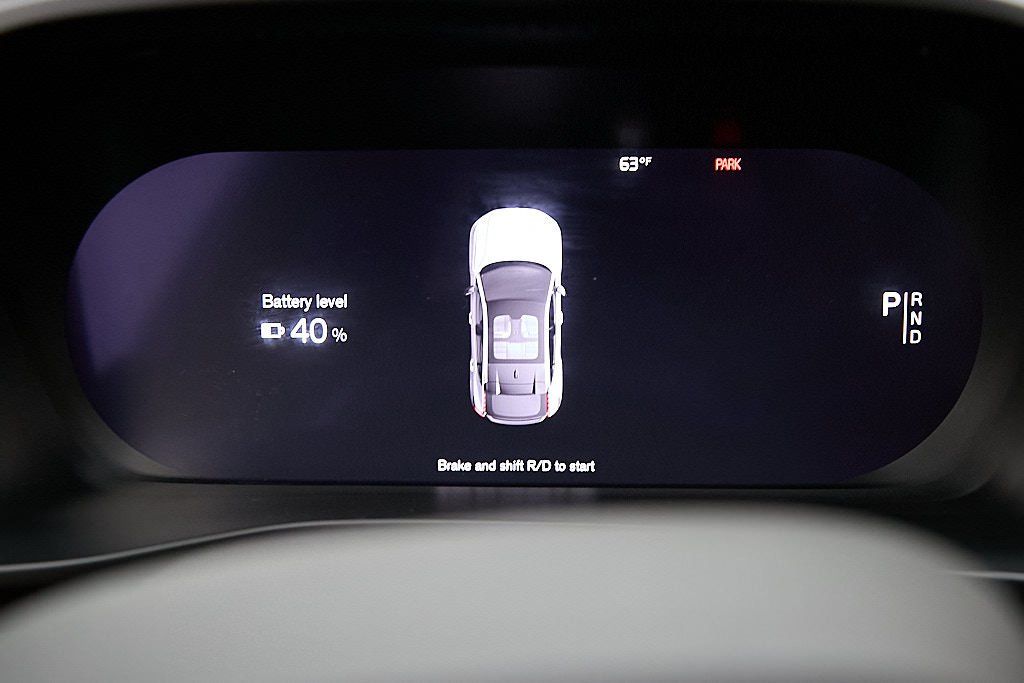 2023 VOLVO C40 - Image 25