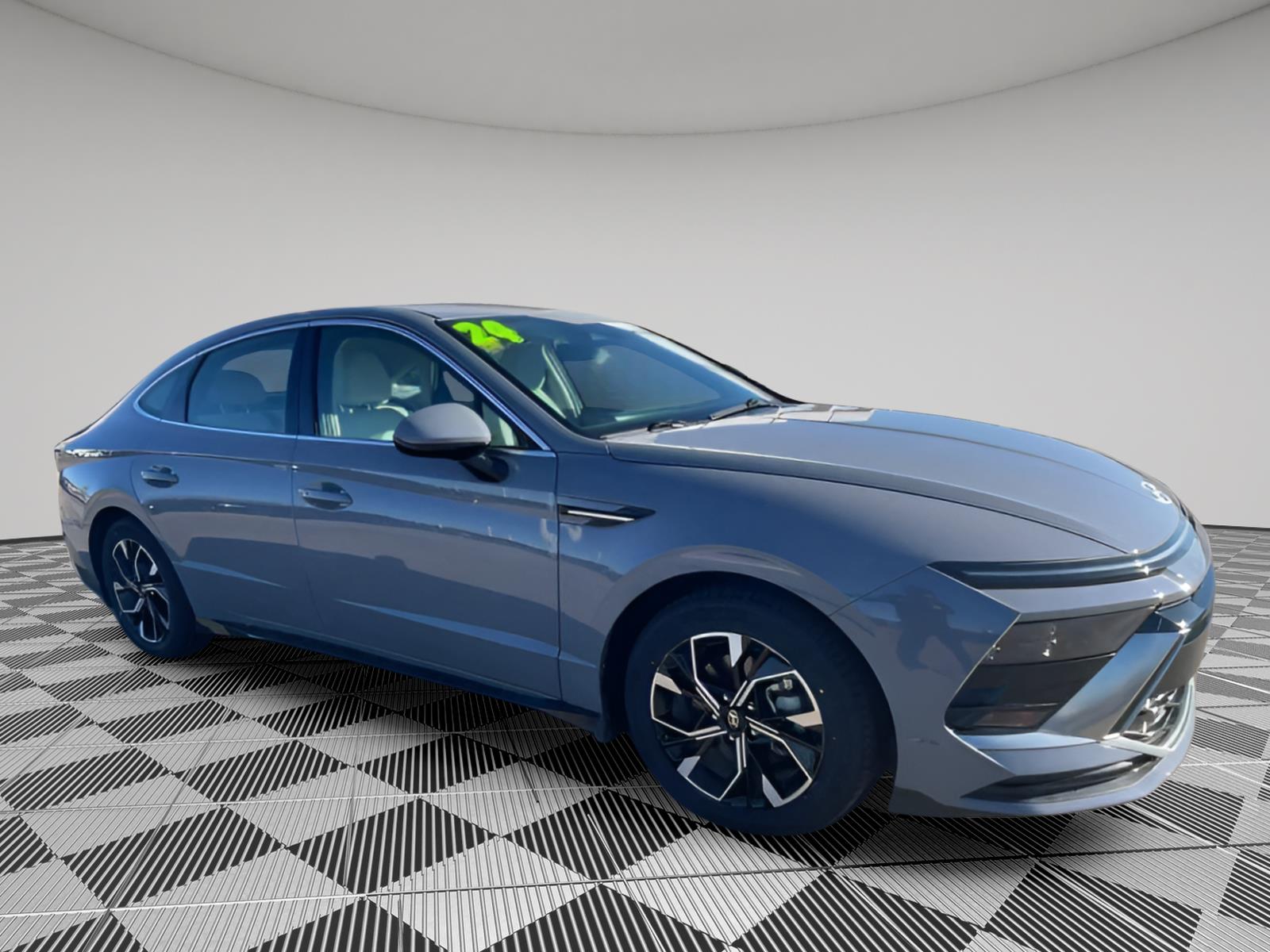 Used 2024 Hyundai Sonata SEL with VIN KMHL64JA5RA378084 for sale in Kansas City