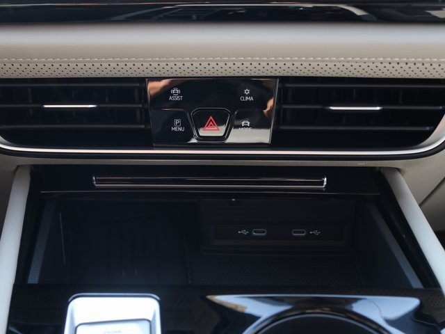 2026 Volkswagen Atlas SE Technology photo 18
