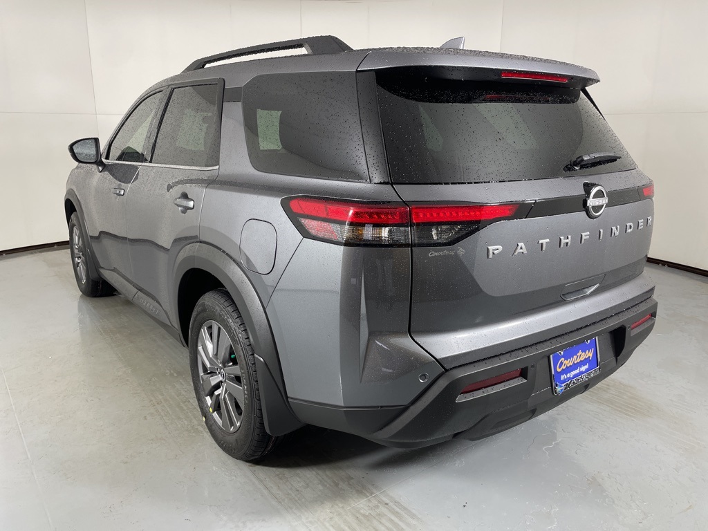 2025 Nissan Pathfinder SV photo 4