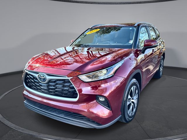 2023 Toyota Highlander XLE's photo