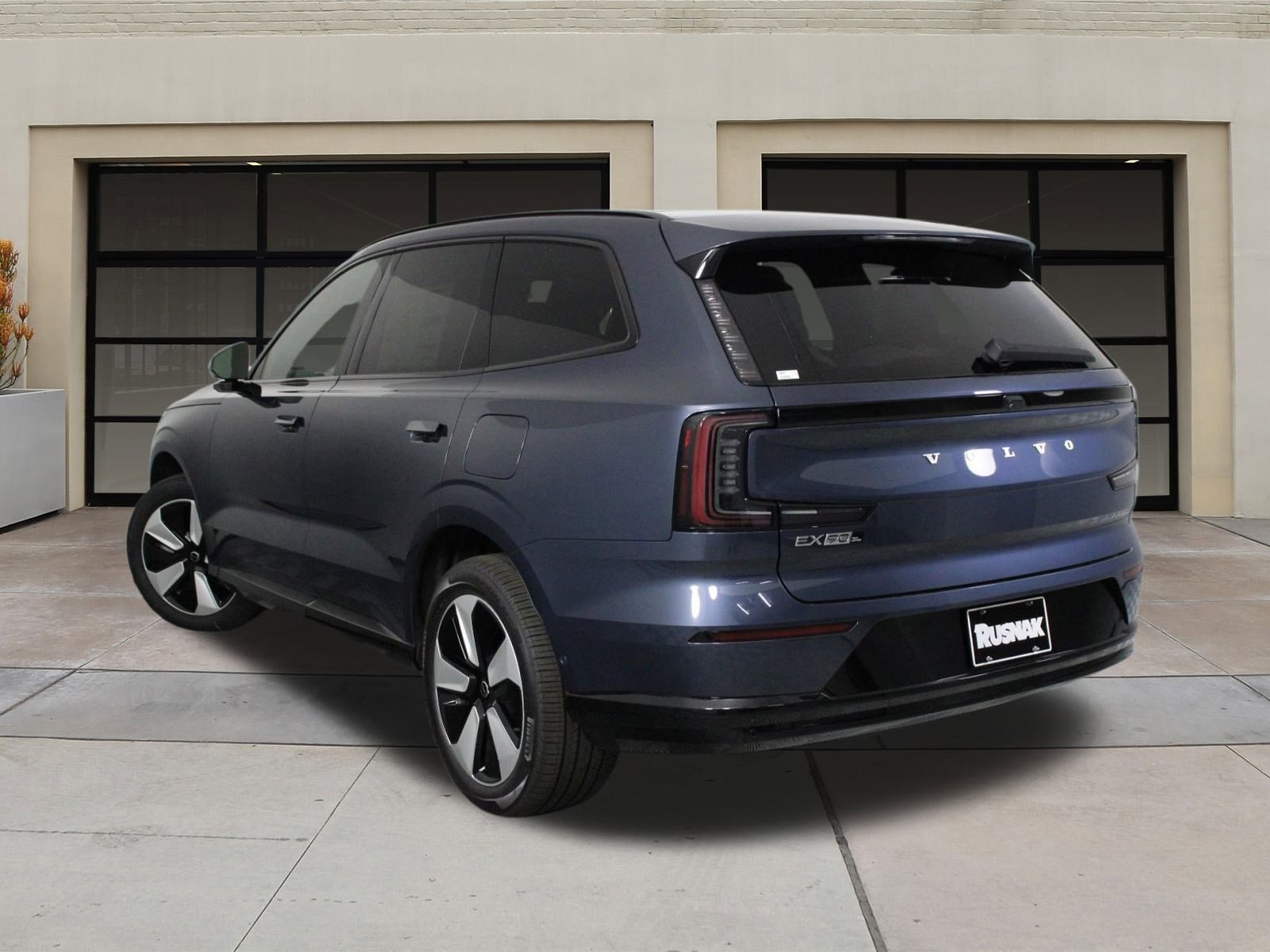 2025 Volvo EX90 Twin Motor Plus photo 3