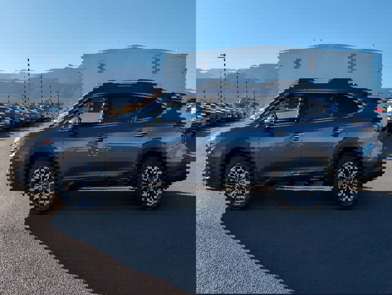 2025 Subaru Outback Touring XT photo 3