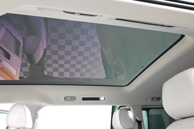 2025 Volkswagen ID. Buzz Pro Plus photo 5
