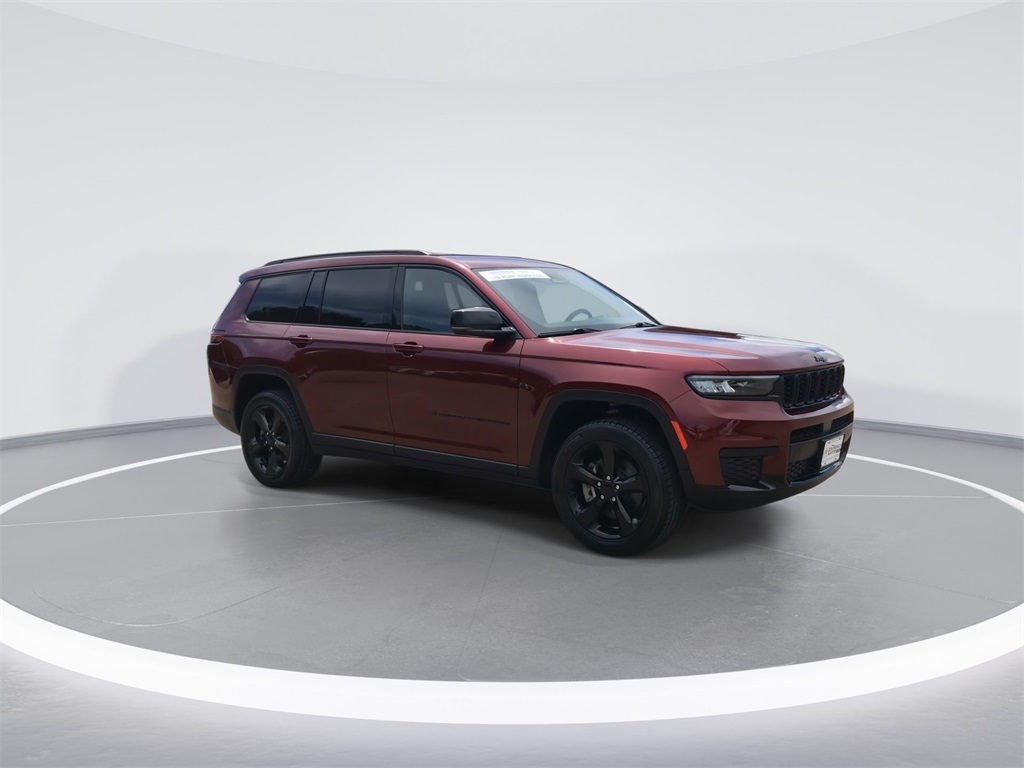 2022 Jeep Grand Cherokee Altitude photo 2