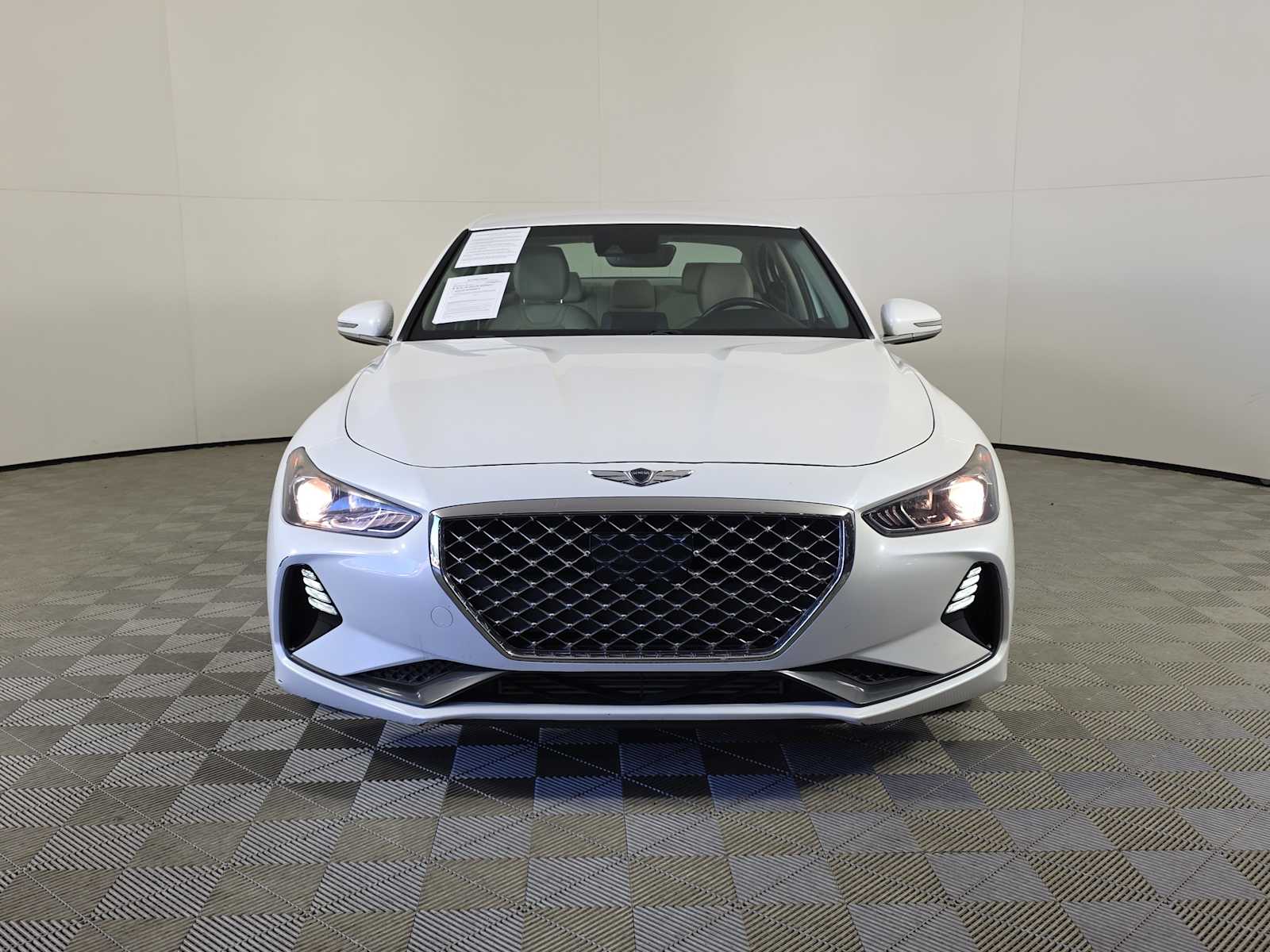 2020 Genesis G70 2.0T photo 2