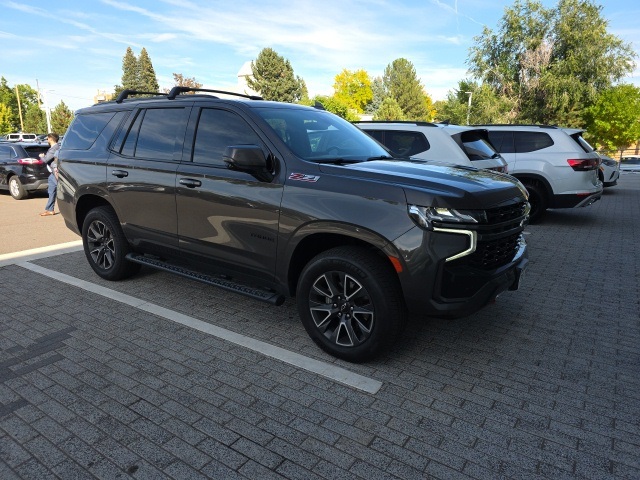 2021 Chevrolet Tahoe Z71 photo 2