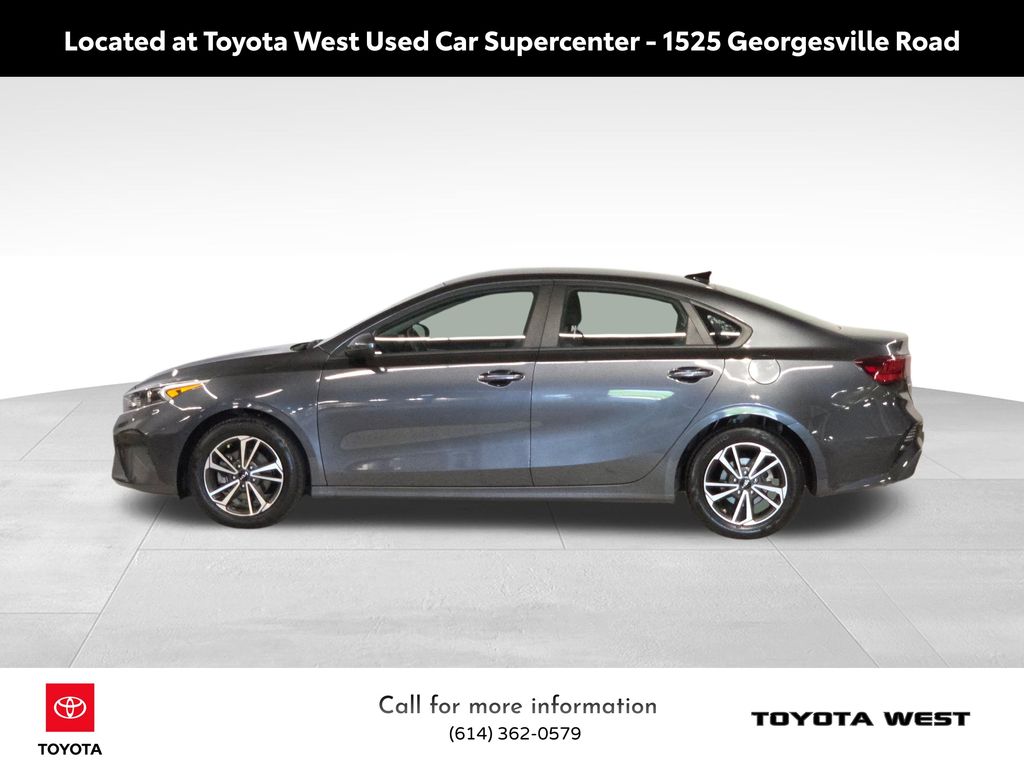 2024 Kia Forte LXS photo 8