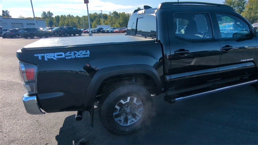 2023 Toyota Tacoma TRD Off-Road photo 3