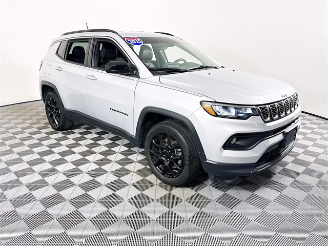 2025 Jeep Compass Latitude's photo