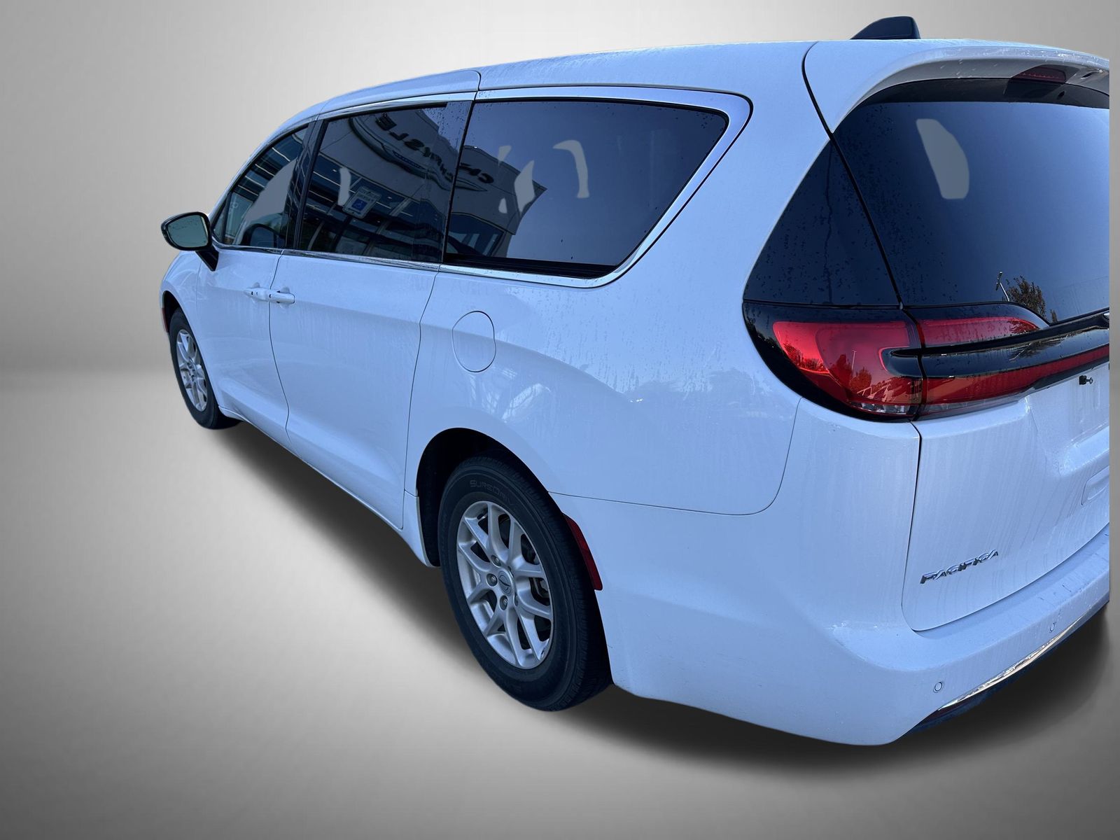 2025 Chrysler Pacifica photo 4