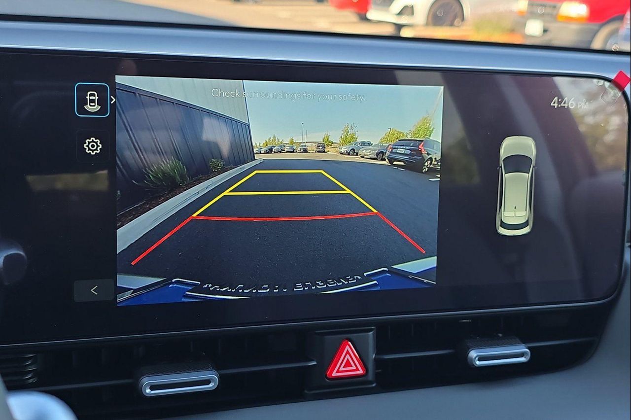 2025 Hyundai Ioniq 5 SEL photo 18