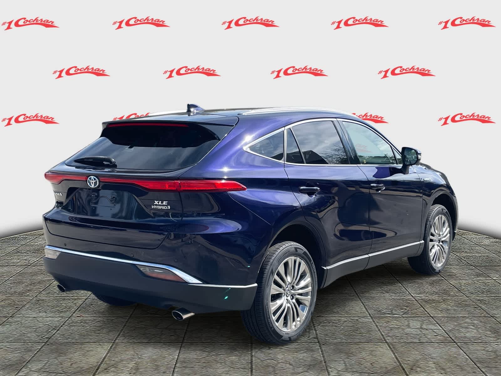 2021 Toyota Venza LE photo 3