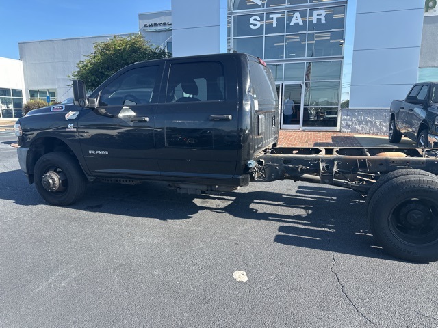 2021 Ram 3500 Tradesman photo 2