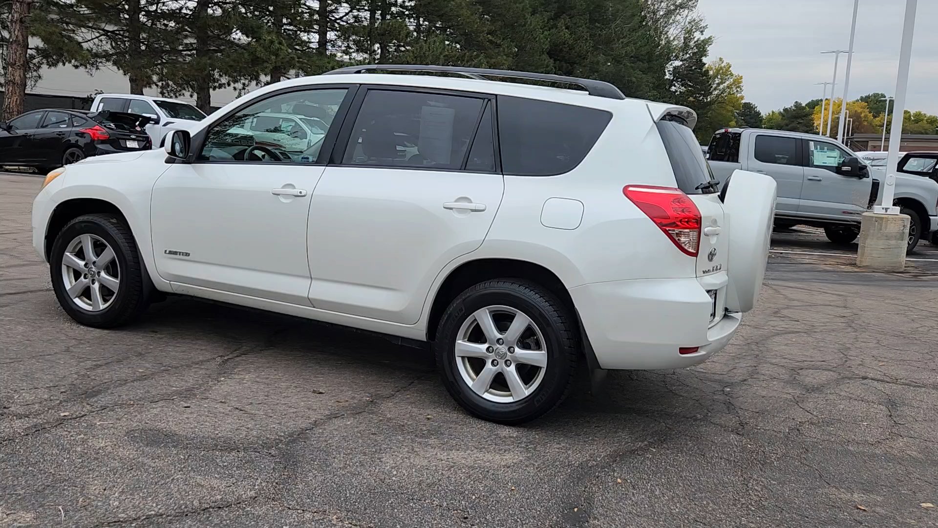 2008 Toyota RAV4 Limited photo 3