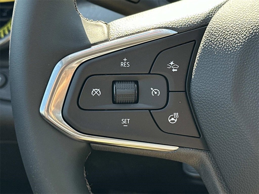 2025 Chevrolet Trax LT photo 17