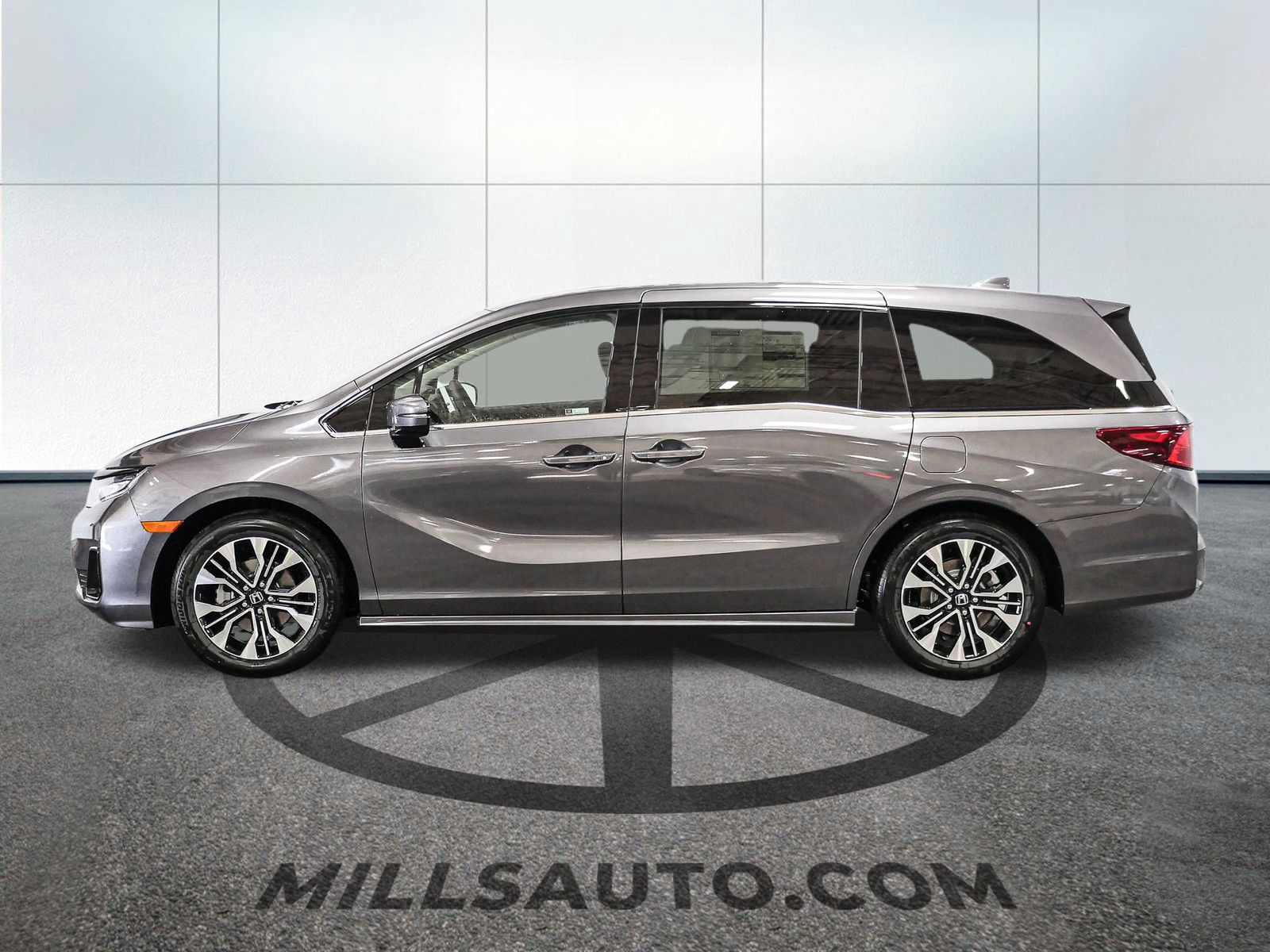 2025 Honda Odyssey Elite photo 3