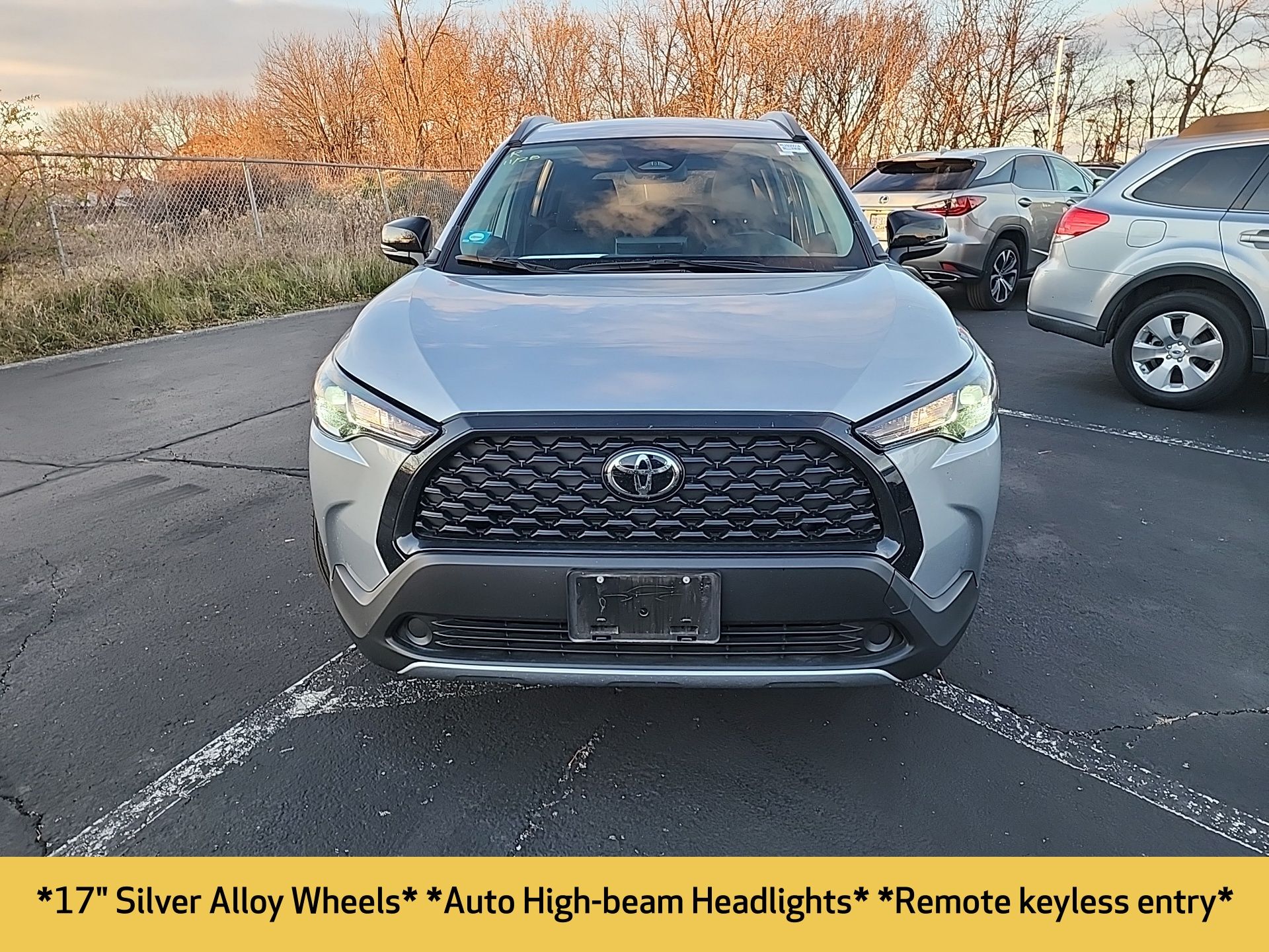 2025 Toyota Corolla Cross LE photo 2