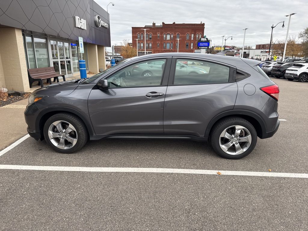 2018 Honda HR-V LX photo 4