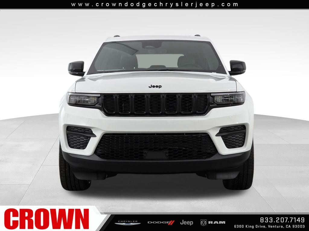 2025 Jeep Grand Cherokee Altitude X photo 2