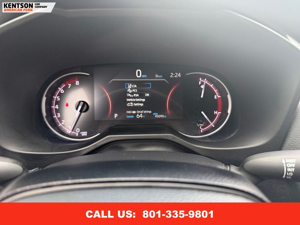 2024 Toyota RAV4 LE photo 13