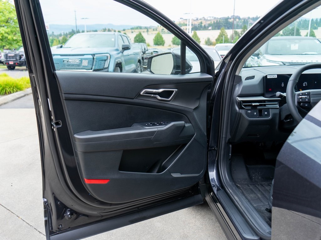 2026 Kia Sportage LX photo 14