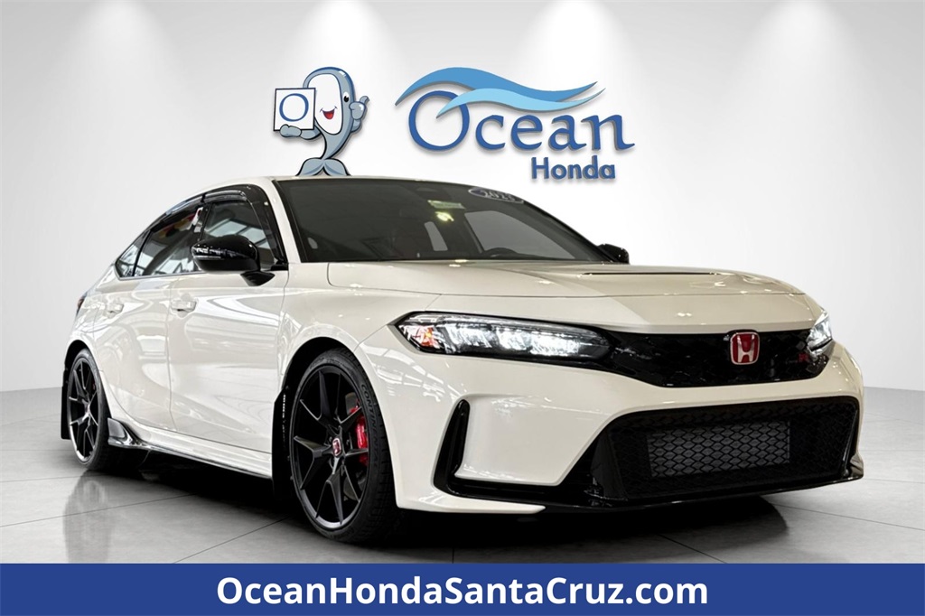2023 Honda Civic Hatchback Type-R's photo