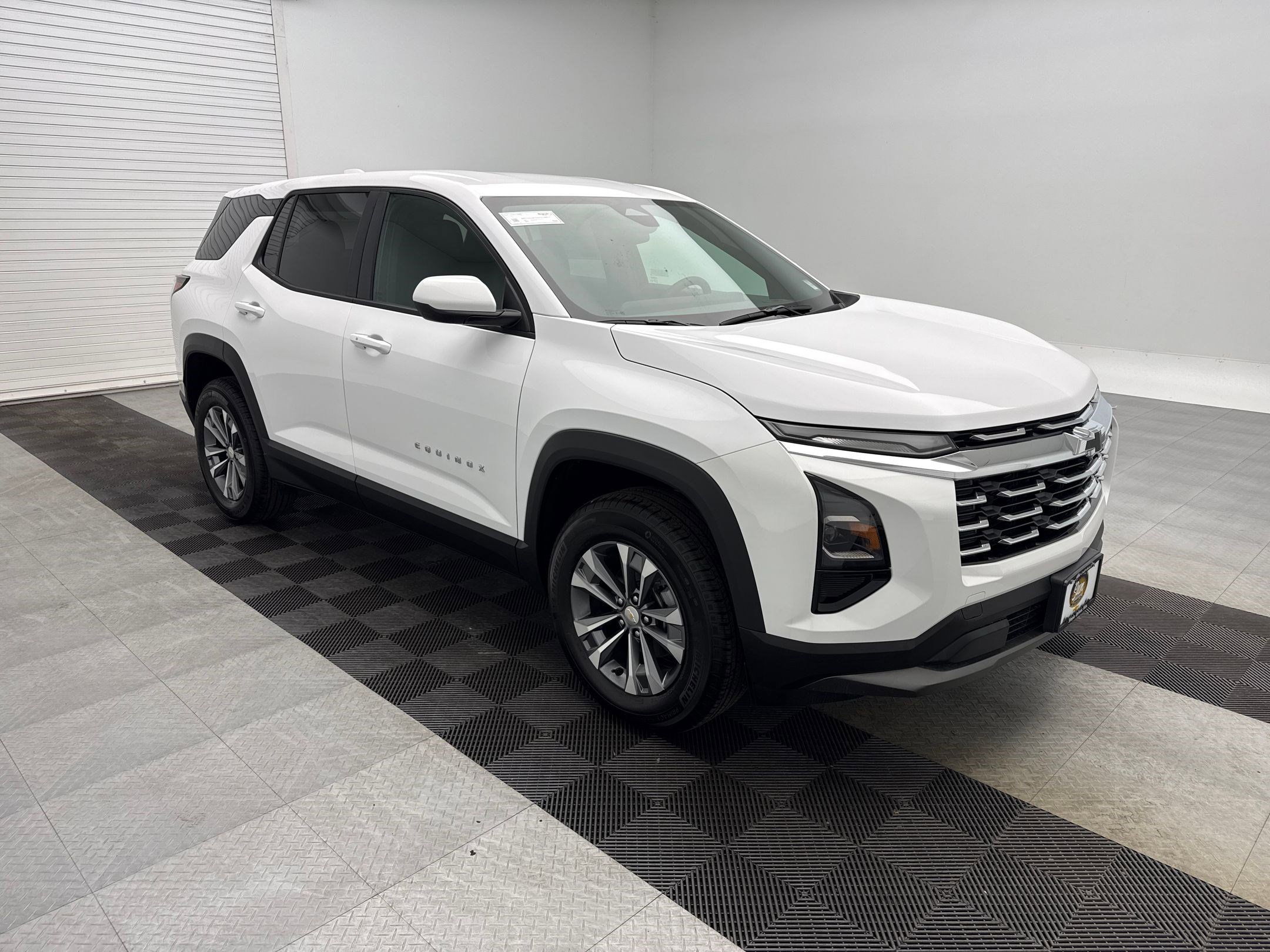 2026 Chevrolet Equinox LT photo 6