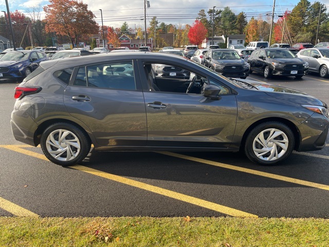 2024 Subaru Impreza Base photo 4