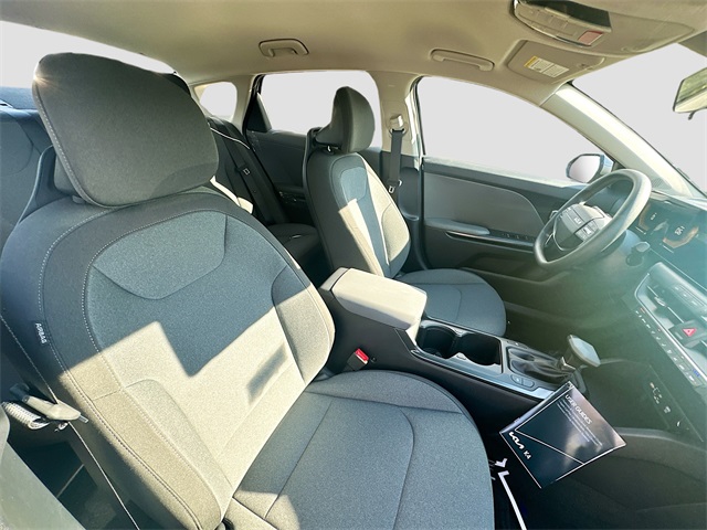 2025 Kia K4 LXS photo 21