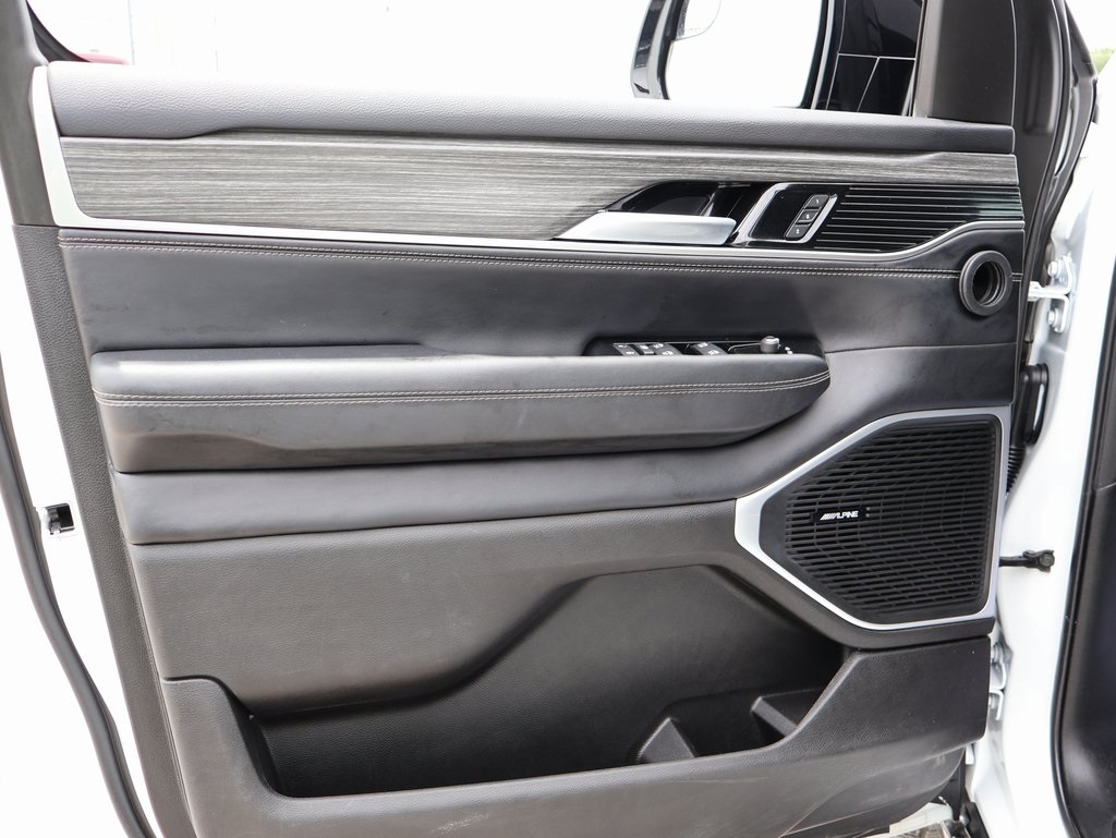 2024 Jeep Wagoneer Series III photo 21