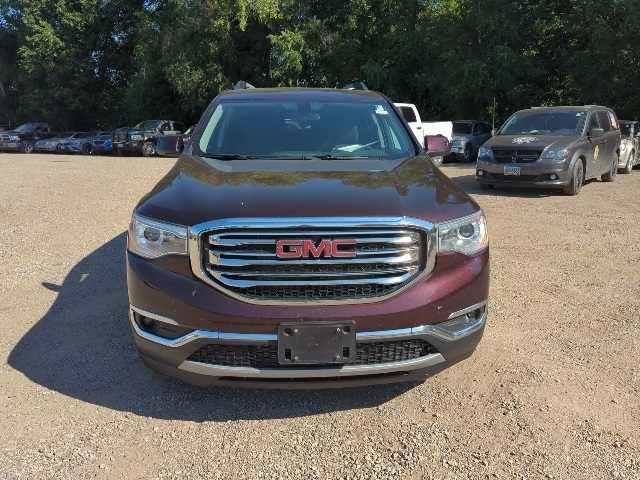 2017 Gmc Acadia SLE photo 2