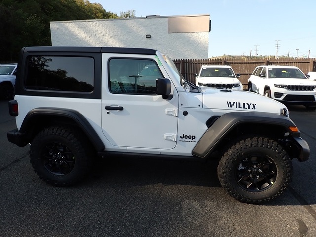 2025 Jeep Wrangler Willys photo 6