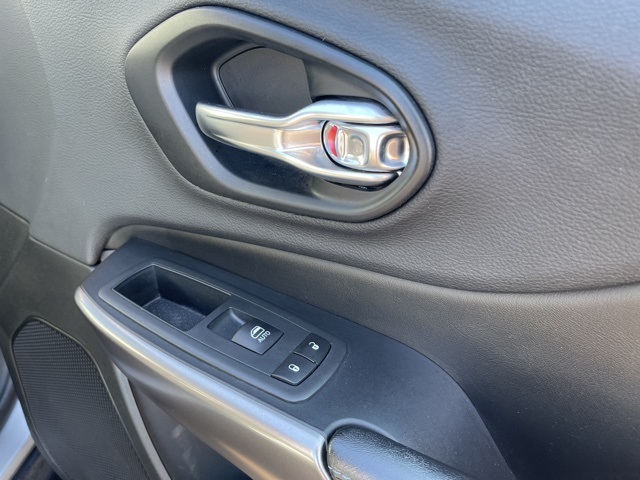 2019 Jeep Cherokee Latitude photo 20