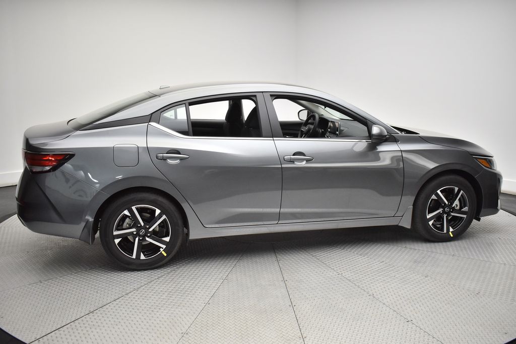 2025 Nissan Sentra SV photo 4