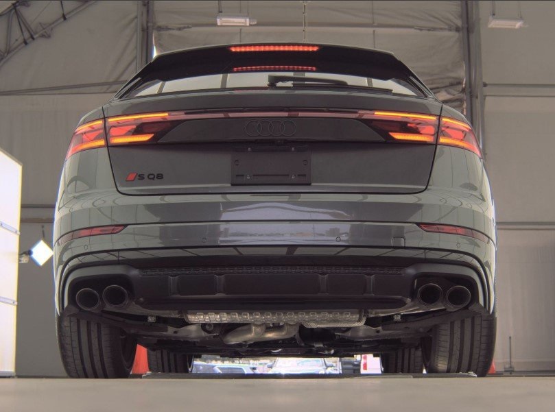 2025 Audi SQ8 Prestige photo 3