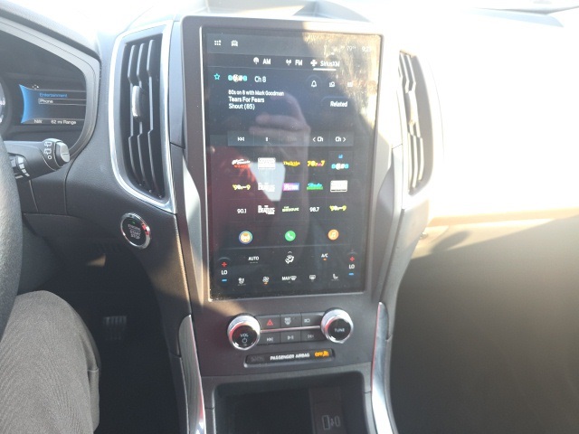 2024 Ford Edge Titanium photo 20