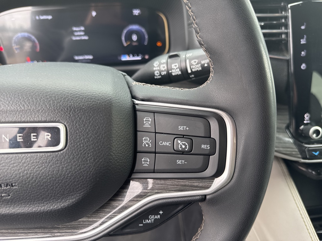 2022 Jeep Wagoneer Series II photo 14