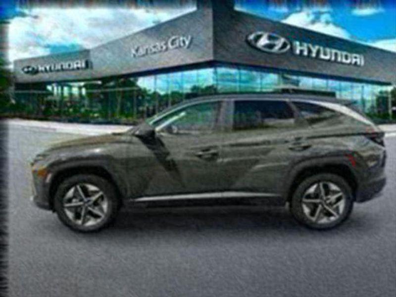 2025 Hyundai Tucson SEL photo 2