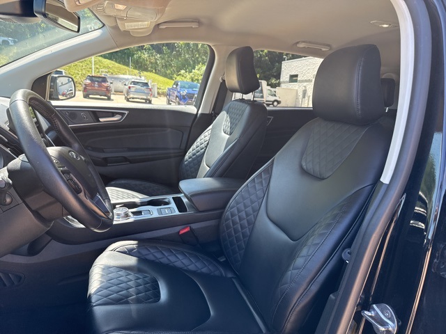 2024 Ford Edge Titanium photo 21
